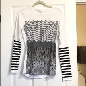 Horse shoe long sleeve top